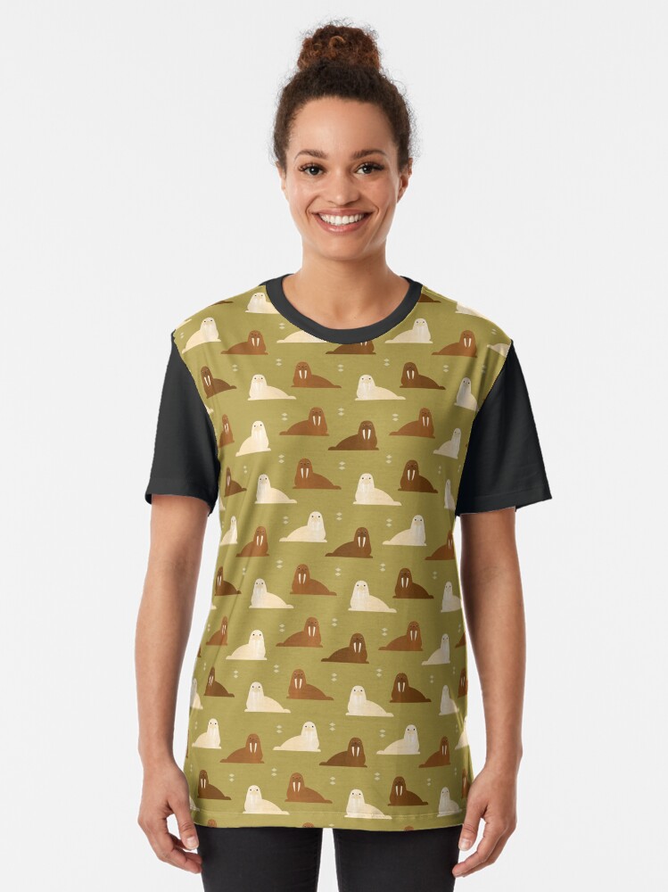 Alternate view of Walrusses on green Graphic T-Shirt