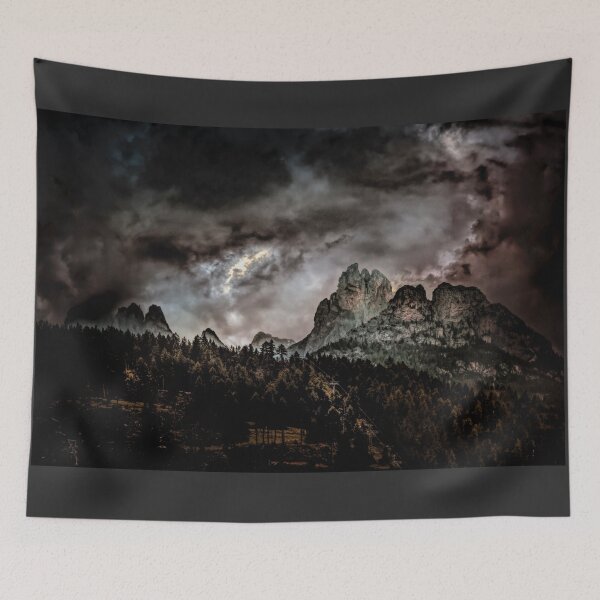 Artikelvorschau, Possa di Fassa Dolomite Italy Skyline entworfen und verkauft von nbrandsberg.