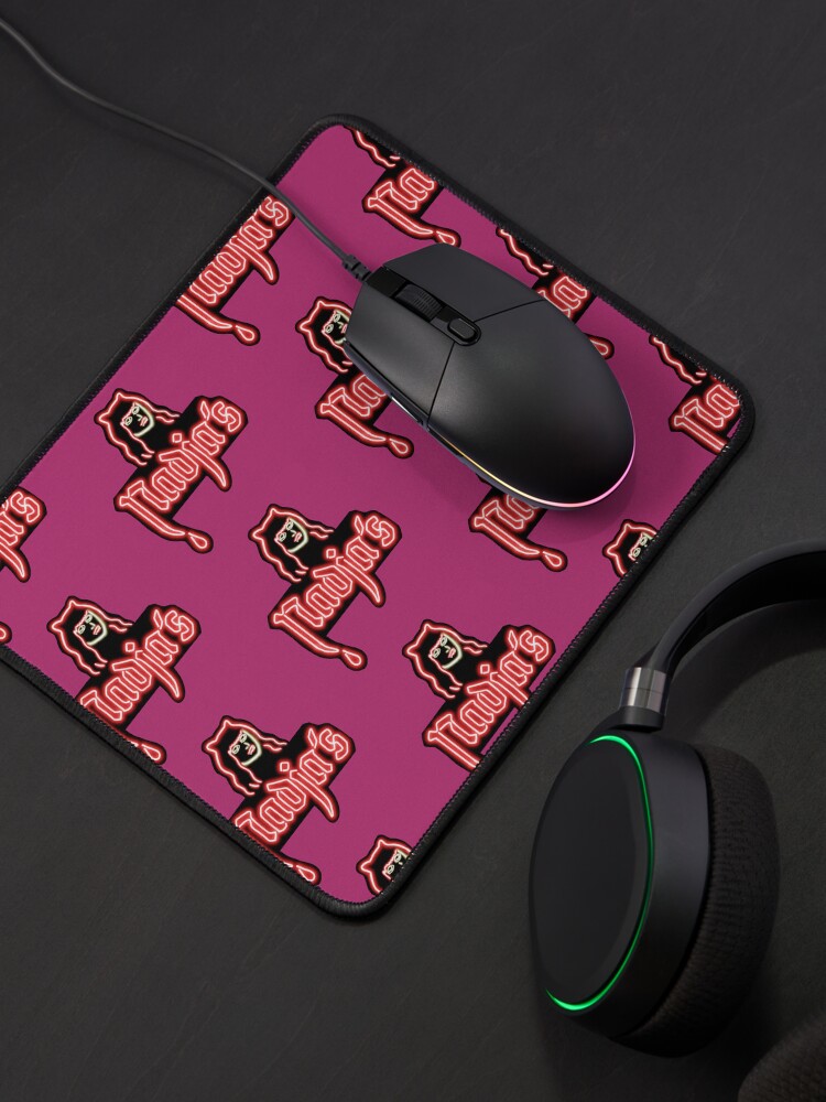 Aperçu 4 sur 5. Tapis de souris avec l'œuvre Discothèque de Nadja (fond noir) créée et vendue par azweaponx23.
