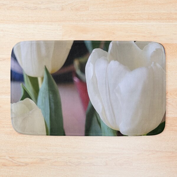 Aperçu de l'œuvre Tulipes blanches créée et vendue par Sihamedtaha.