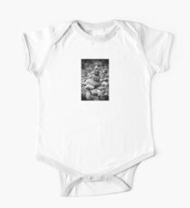 Feder und Steine Baby Body Kurzarm