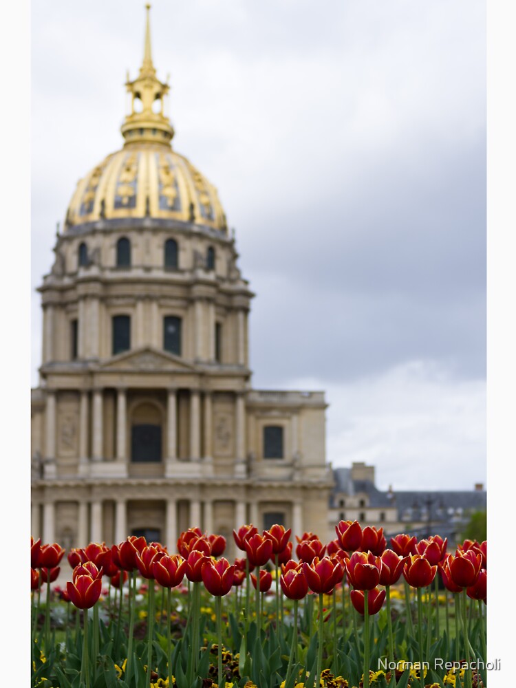 When architecture isn't enough - Paris, France by keystone