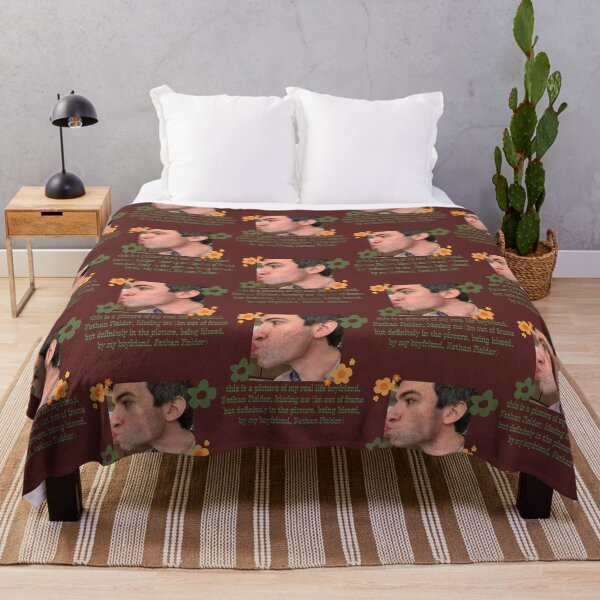 Item preview, besando a Nathan Fielder designed and sold by RatRunnersd.