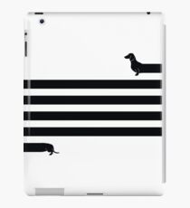 (Sehr) Langer Hund iPad-Hülle & Klebefolie