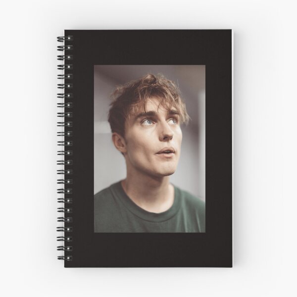 Artikelvorschau, Sam Fender entworfen und verkauft von lilacandpoppy.