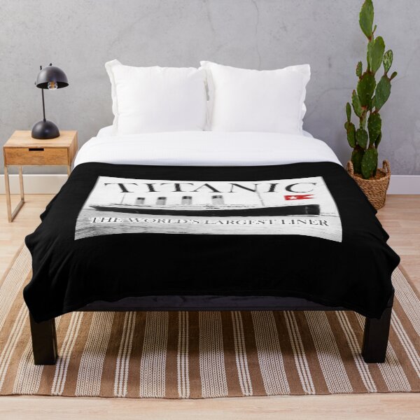 TITANIC, RMS Titanic, Cruise, Ship, Disaster. On Black. Throw Blanket