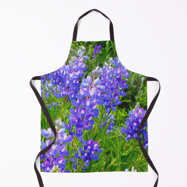 Artikelvorschau, Lila Lupinenblüten aus Colorado entworfen und verkauft von LaRoach Digital Arts.