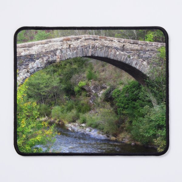 Artikelvorschau, Steinbrücke - Cevennen-Nationalpark, Frankreich entworfen und verkauft von Marilyn Harris.