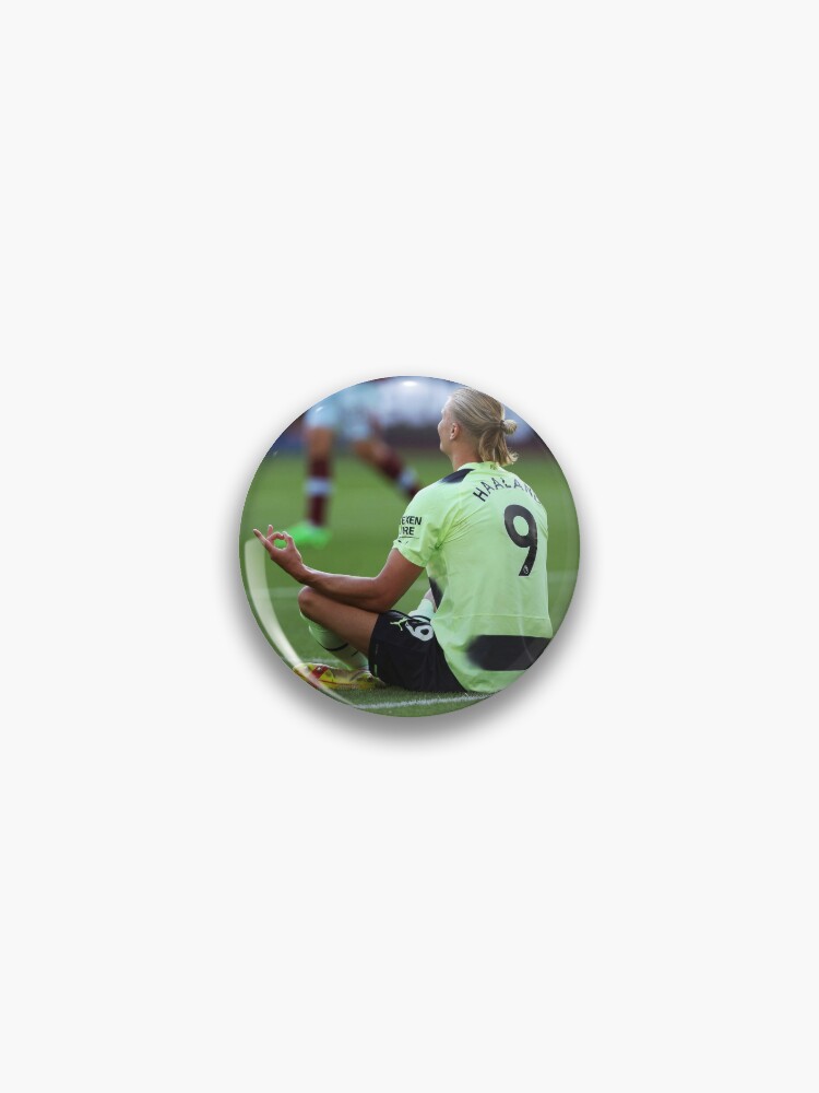 Pin on Football Wallpaper.