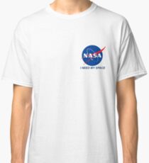 Camiseta clásica Necesito mi espacio