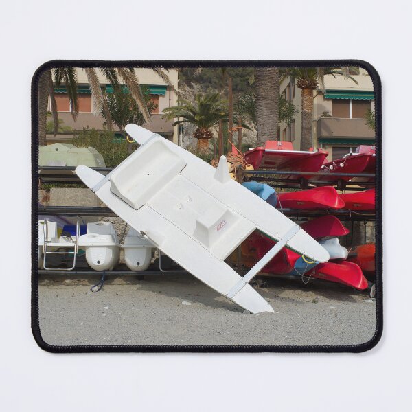 Item preview, 2017 Moscone bianco designed and sold by robertoferrero.