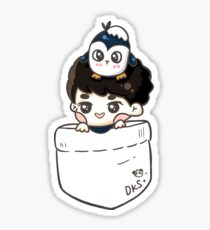 EXO DO & Mr. Penguin in der Tasche Sticker