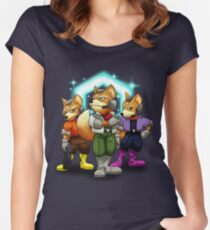 Fox Victory Pose T-Shirt Women's Fitted Scoop T-Shirt