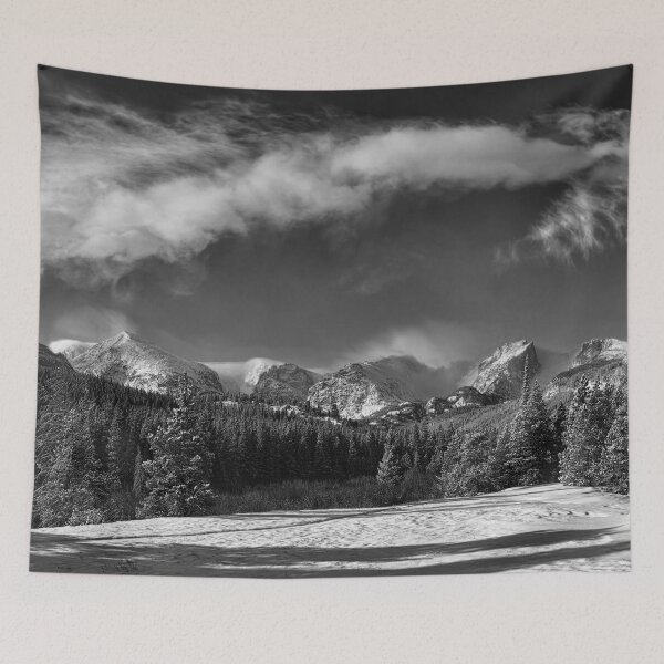 Artikelvorschau, Rocky Mountain Park in Schwarz und Weiß von Lena Owens entworfen und verkauft von Rocky Mountain Artistry.