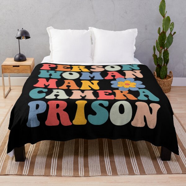 Aperçu de l'œuvre vintage personne femme homme appareil photo prison Groovy estomac créée et vendue par ElizabethxJime.