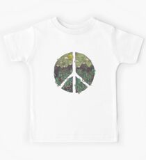 Friedliche Landschaft Kinder T-Shirt