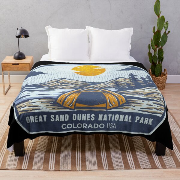 Artikelvorschau, Vintage Sunset Camp im Great Sand Dunes National Park entworfen und verkauft von JordanHolmes.