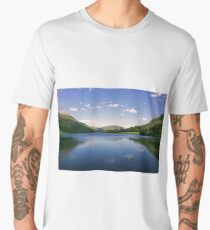 Sky reflection in lake Men's Premium T-Shirt