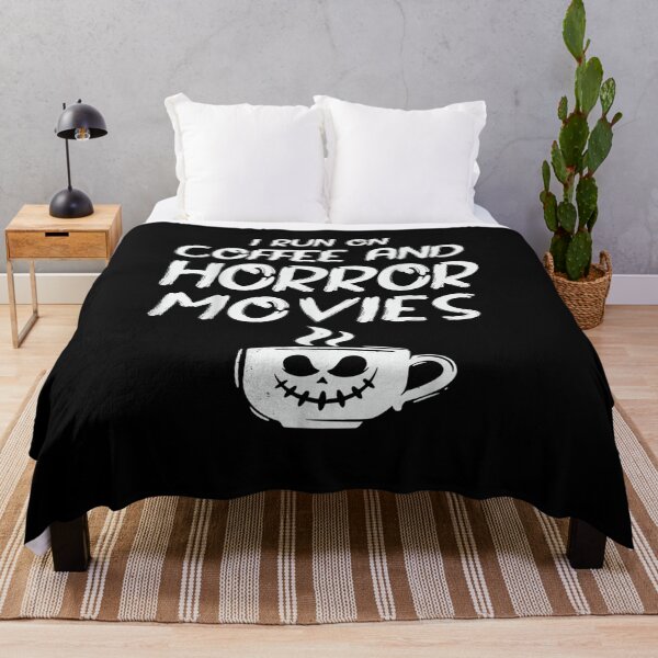 Artikelvorschau, Ich trinke Kaffee und Horrorfilme entworfen und verkauft von dolsy-store.