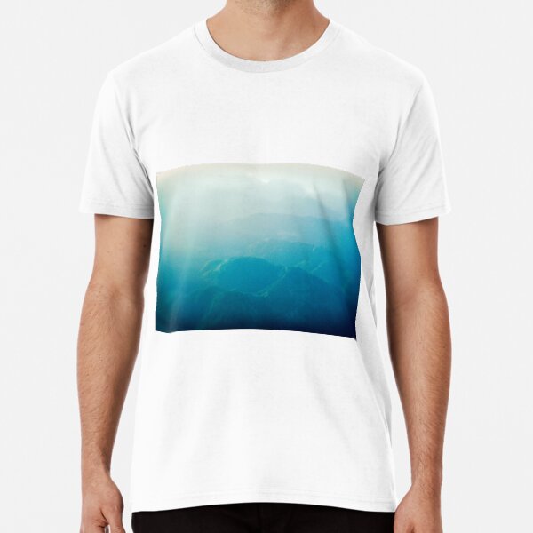 Coming in to land Premium T-Shirt