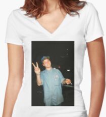 Mac DeMarco Women's Fitted V-Neck T-Shirt