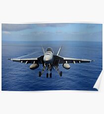 Eine F / A-18E Super Hornet über dem Pazifischen Ozean. Poster