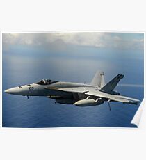 Eine F / A-18E Super Hornet über dem Pazifischen Ozean. Poster