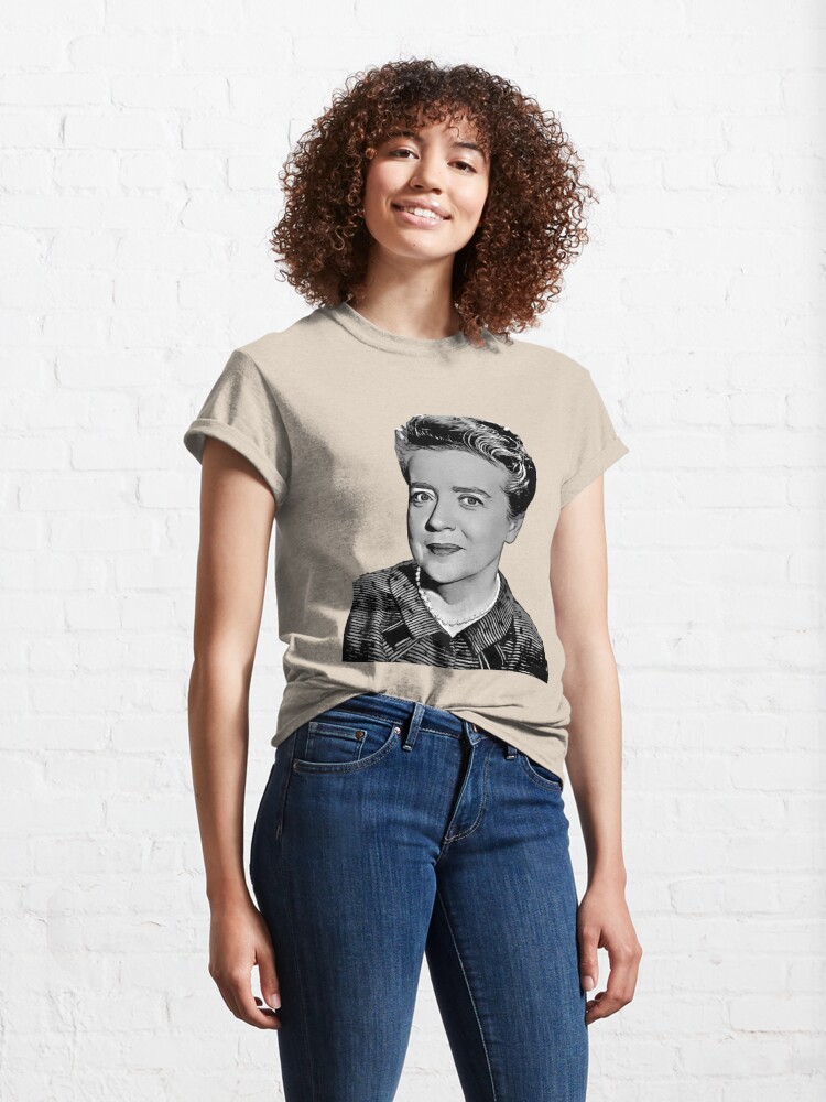 Disover Aunt Bee (The Andy Griffith Show) Classic T-Shirt