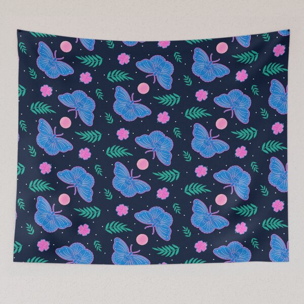 Aperçu de l'œuvre Papillon bleu rose avec hibiscus et pleine lune sur motif bleu foncé créée et vendue par Guided by Light Art.