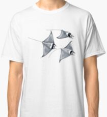 Devil fish - Manta ray (Mobula mobular) Classic T-Shirt