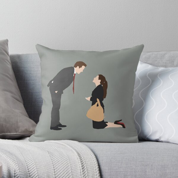 https://ih1.redbubble.net/image.4042640382.8052/throwpillow,small,600x-bg,f8f8f8-c,0,120,600,600.jpg