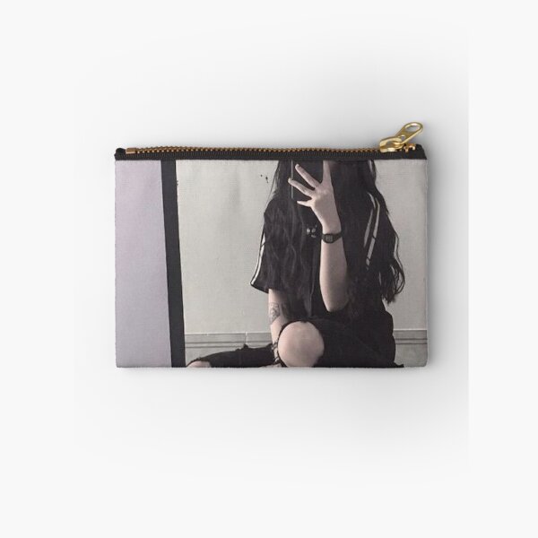 Aperçu de l'œuvre princesse triste emo créée et vendue par emoartwork.