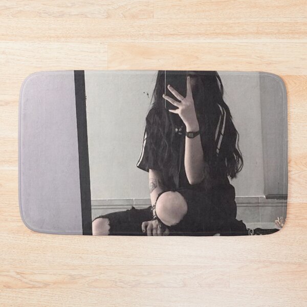 Aperçu de l'œuvre princesse triste emo créée et vendue par emoartwork.