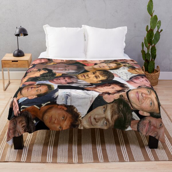 Vista previa del artículo con la obra «collage de fotos de patrick swayze», diseñado y vendido por T-shirtakStore.