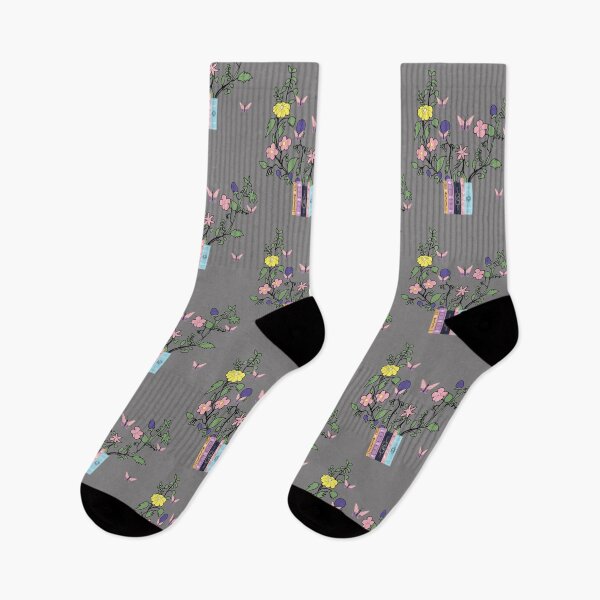 Artikelvorschau, Flower Spirits Floral Pink Black Butterfly und Bücher entworfen und verkauft von fatydesignspace.