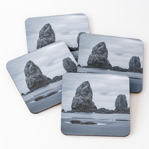 Artikelvorschau, Die Nadeln - Cannon Beach, Oregon entworfen und verkauft von SheyOfWander.