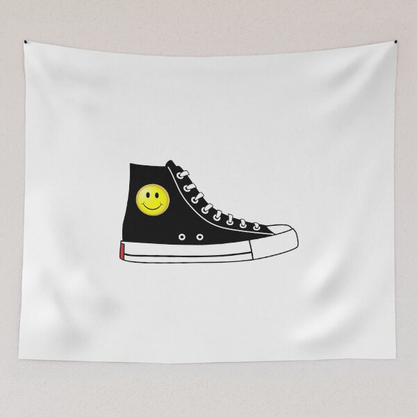 Aperçu de l'œuvre Happy converse Baskets créée et vendue par Yelenaday.