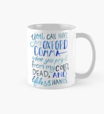 Oxford Komma-Grammatik-Witz blaue Aquarell-Typografie Tasse (Standard)