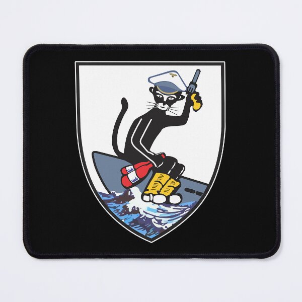 Artikelvorschau, U-953-Abzeichen - U-Boot (sauberer Stil) für Fans entworfen und verkauft von OnaTrudie7.