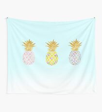 Sommer: Sonne, Sand und Ananas Wandbehang