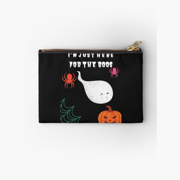 Artikelvorschau, Ich bin nur wegen der Boos hier - Kissy Ghost Spiders Evil Pumpkin Cobweb entworfen und verkauft von Mechanical-Artt.