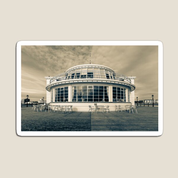 The end of the pier, Worthing Magnet
