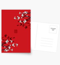 Weiße orientalische Kirschblüten auf rotem und chinesischem Hochzeits-doppeltem Glück | Japanische Sakura Postkarten