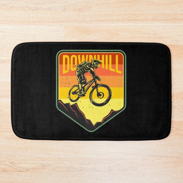 Artikelvorschau, Downhill-Mountainbike-Klassiker-T-Shirt entworfen und verkauft von cmarazdv.