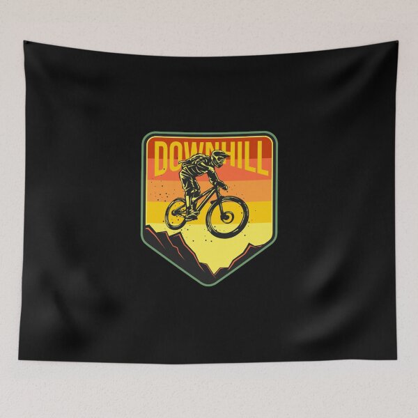 Artikelvorschau, Downhill-Mountainbike-Klassiker-T-Shirt entworfen und verkauft von cmarazdv.