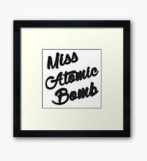 Fräulein Atombombe Gerahmter Kunstdruck