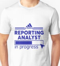 REPORTING ANALYST Unisex T-Shirt