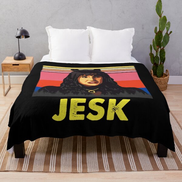 Artikelvorschau, Nadja Jesk What We Do in The Shadows Vintage Lustiges Neuheitsgeschenk für Fans, für Männer und Frauen, Geschenk zum Halloween-Tag, Erntedankfest, Weihnachtstag entworfen und verkauft von Big Twelve.