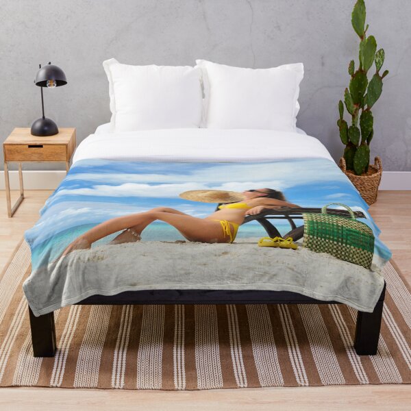 Aperçu de l'œuvre Plage & Bikinis créée et vendue par BeachBikini.