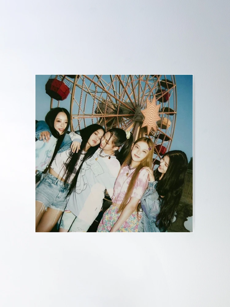 Newjeans ot5 at the amusement park 